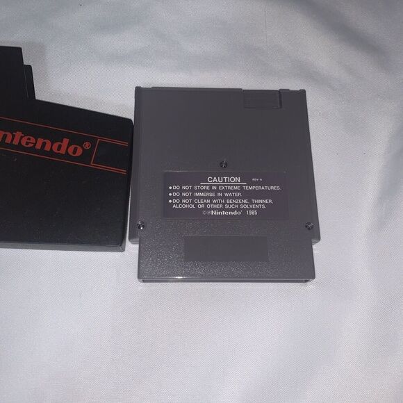 Vintage Video Game Tombs & Treasure (Nintendo NES 1991) Authentic Collectible - Picture 4 of 10